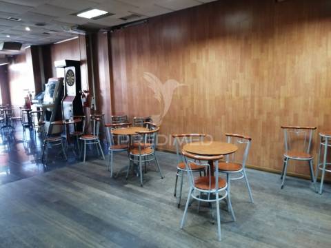 Café / salão de jogos  - centro de matosinhos