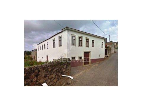 Conjunto de casas com terreno