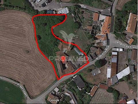 Conjunto de casas com terreno