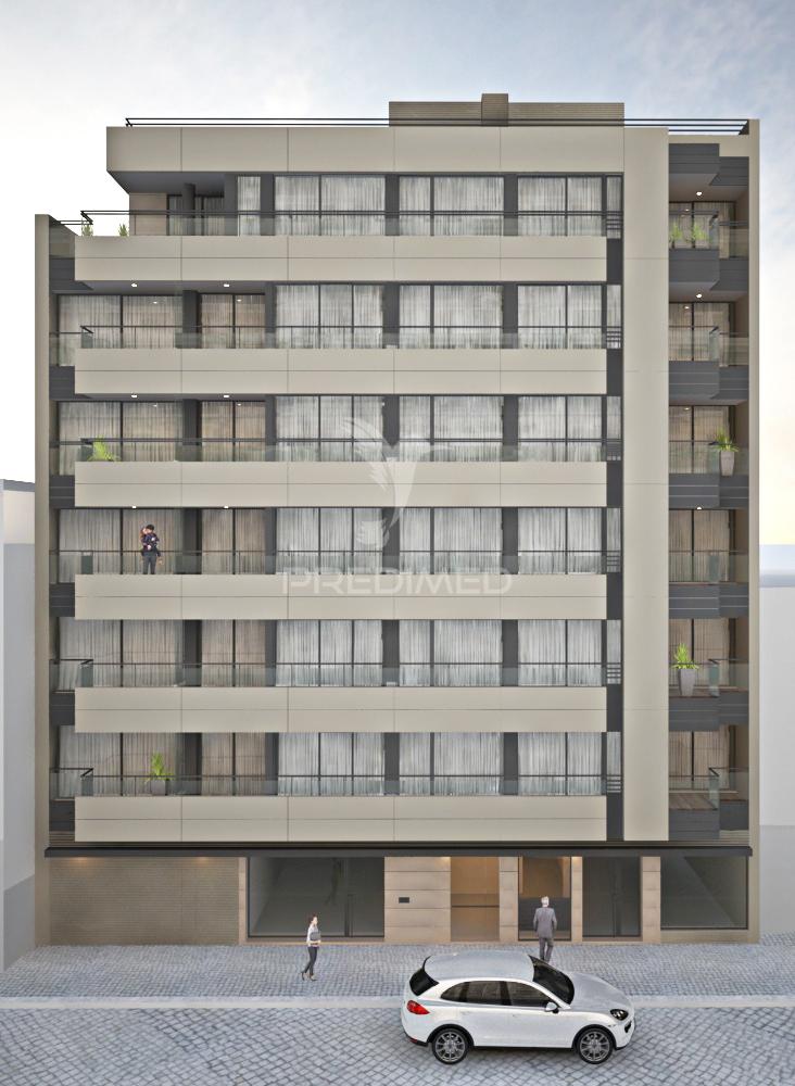 Novo espaço comercial no centro da maia