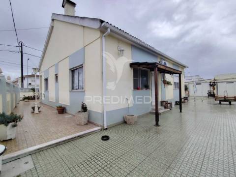 Moradia t3 / próximo da moita