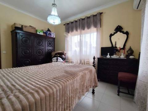 Moradia t3 / próximo da moita