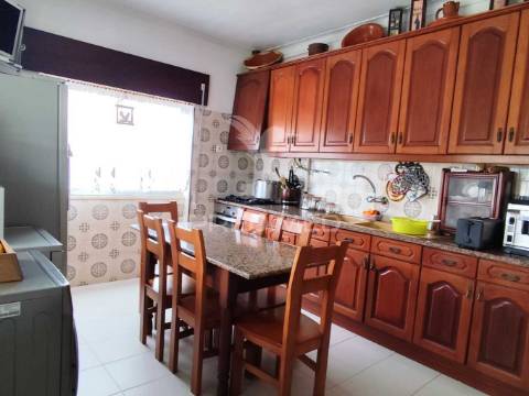 Moradia t3 / próximo da moita