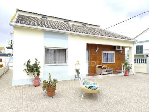 Moradia t3 / próximo da moita