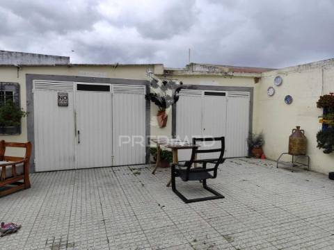 Moradia t3 / próximo da moita