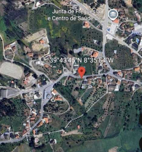 Terreno rústico de 2550 m2, dos quais 1100 m2 para construção