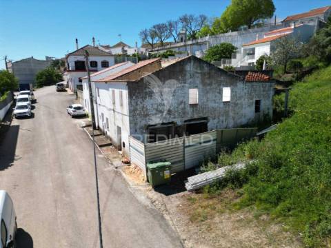 Moradia na aldeia - são marcos da serra