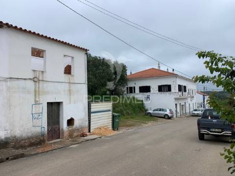 Moradia na aldeia - são marcos da serra