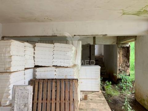 Moradia na aldeia - são marcos da serra