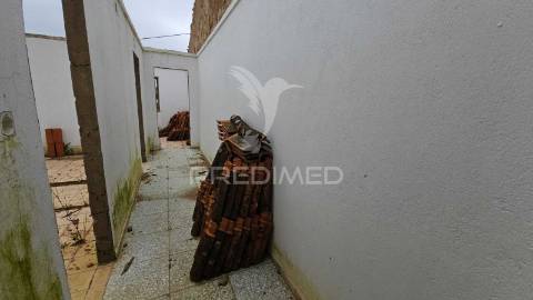 Moradia na aldeia - são marcos da serra