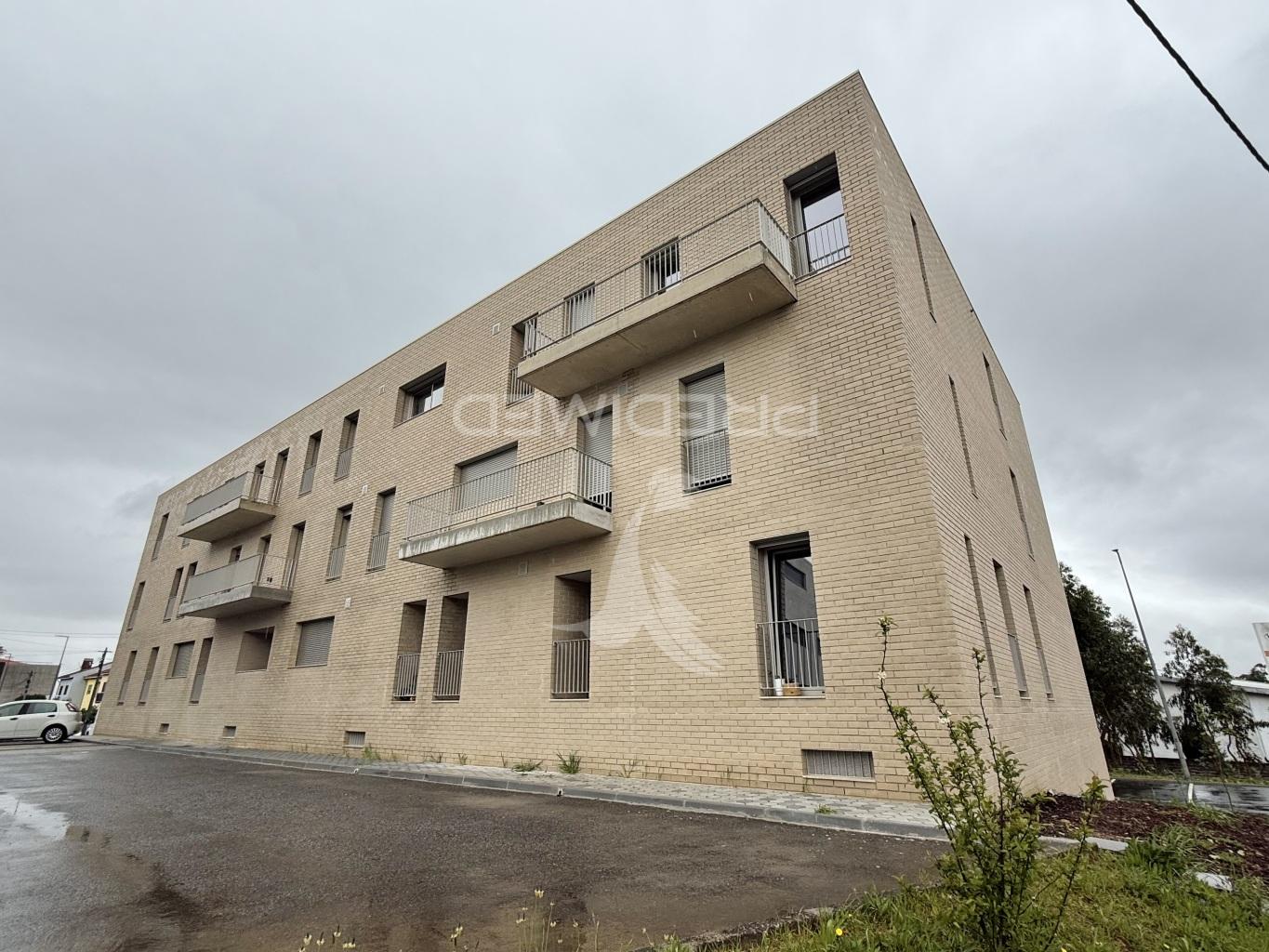Vende-se t3 novo vilar de andorinho