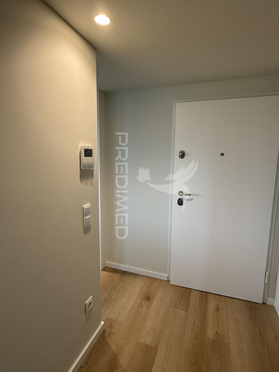 Vende-se t3 novo vilar de andorinho