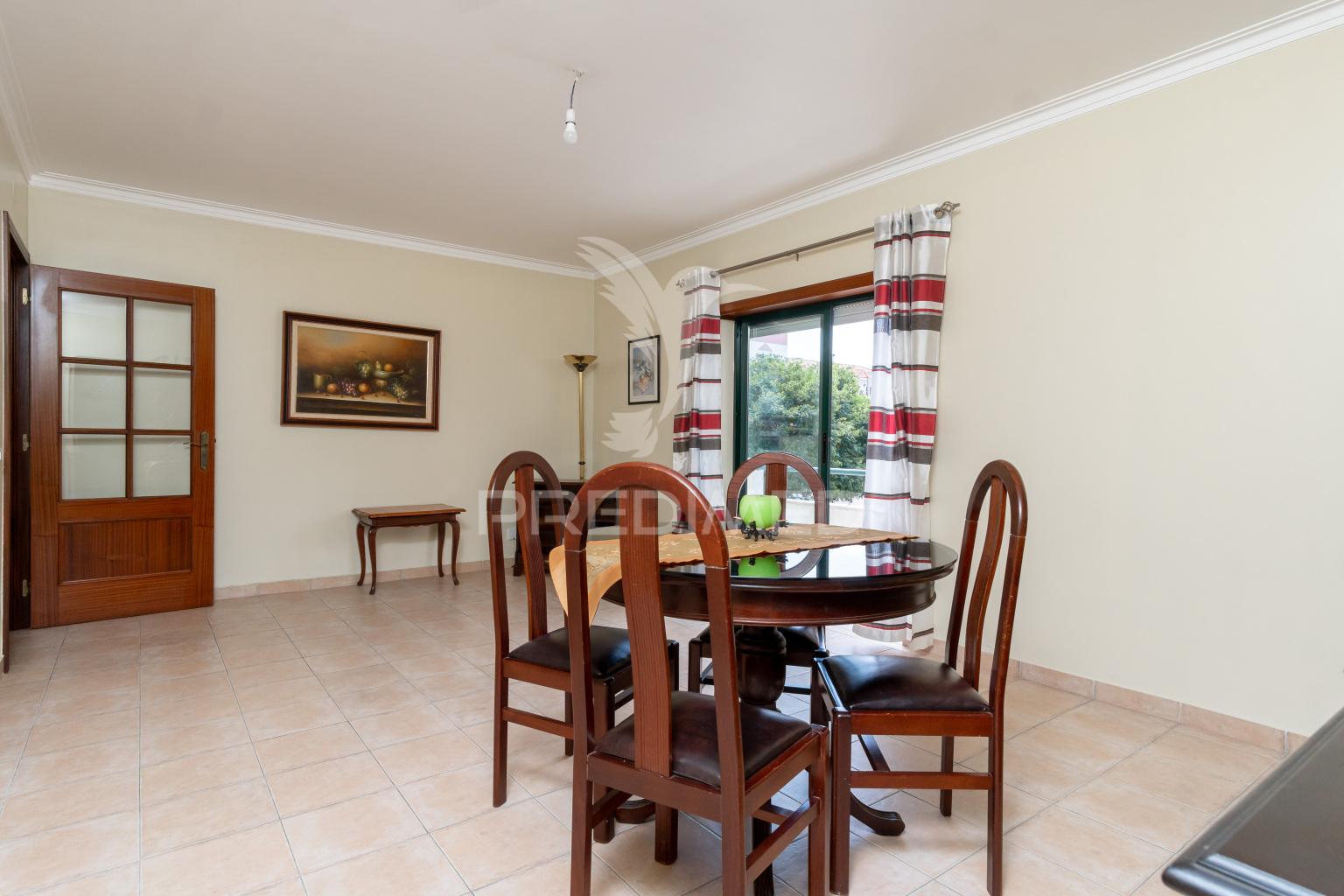 Apartamento t3 para arrendamento a 1 150 €