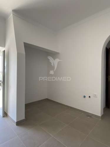 Moradia t2 com logradouro, remodelada, em são brás dos matos, alandroal