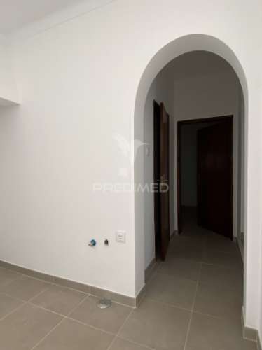 Moradia t2 com logradouro, remodelada, em são brás dos matos, alandroal