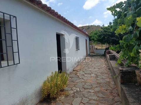 Monte alentejano com terreno e infraestruturas – são barnabé, almodôvar