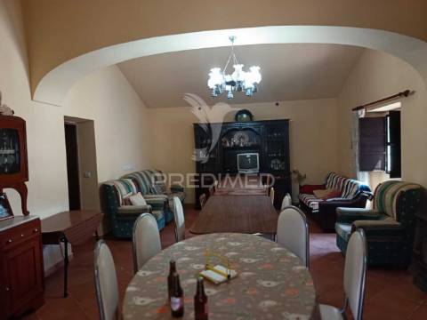 Monte alentejano com terreno e infraestruturas – são barnabé, almodôvar