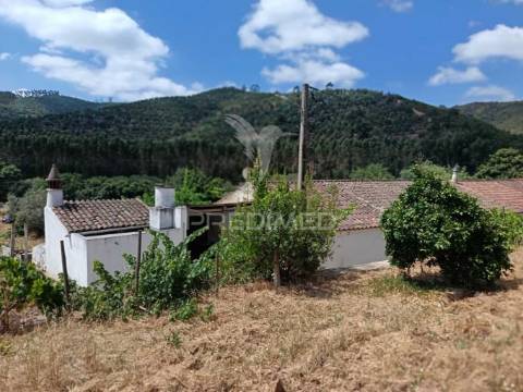 Monte alentejano com terreno e infraestruturas – são barnabé, almodôvar