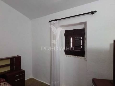 Monte alentejano com terreno e infraestruturas – são barnabé, almodôvar