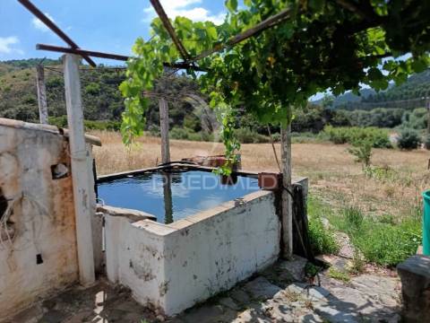 Monte alentejano com terreno e infraestruturas – são barnabé, almodôvar