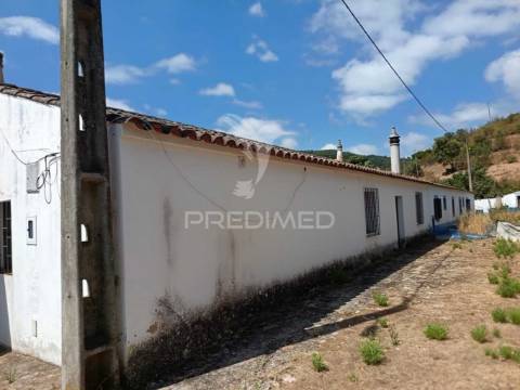 Monte alentejano com terreno e infraestruturas – são barnabé, almodôvar