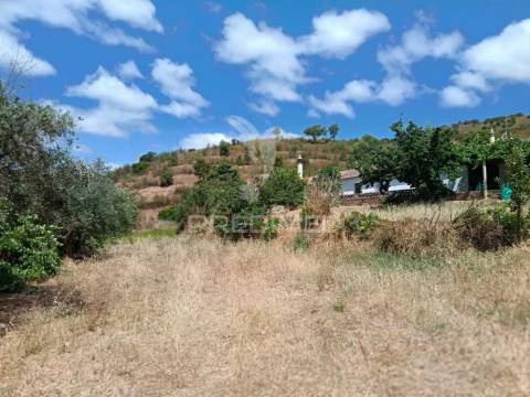 Monte alentejano com terreno e infraestruturas – são barnabé, almodôvar