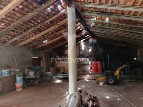 Monte alentejano com terreno e infraestruturas – são barnabé, almodôvar