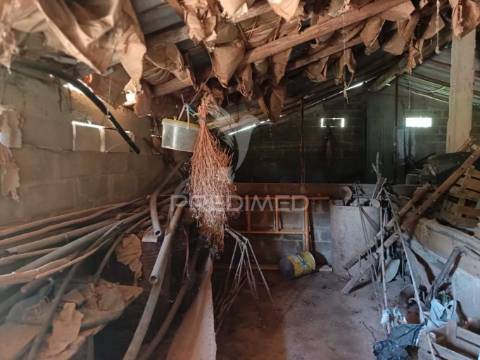 Monte alentejano com terreno e infraestruturas – são barnabé, almodôvar