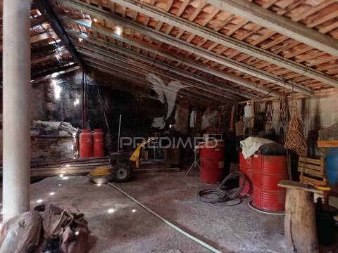 Monte alentejano com terreno e infraestruturas – são barnabé, almodôvar