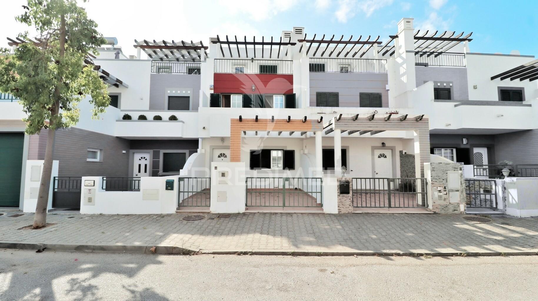 Moradia t3 em olhão – conforto em urbanização de qualidade