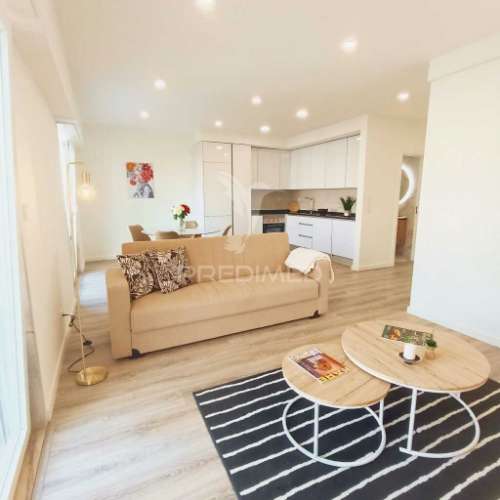 Apartamento t3 em benfica renovado