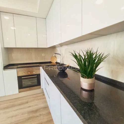 Apartamento t3 em benfica renovado