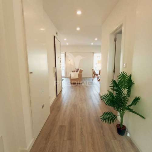 Apartamento t3 em benfica renovado