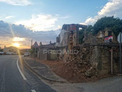 Moradia em ruínas casal novo condeixa-a-nova