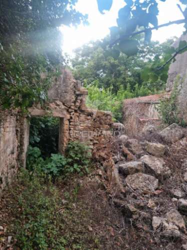 Moradia em ruínas casal novo condeixa-a-nova