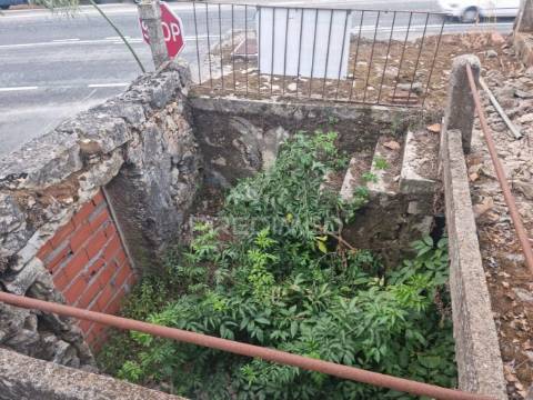 Moradia em ruínas casal novo condeixa-a-nova