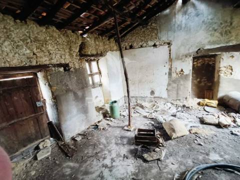 Moradia para restauro