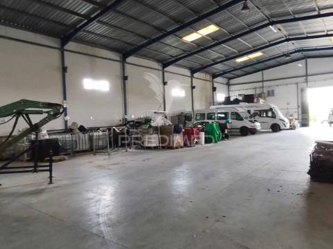 Pavilhão com excelentes condições, lagoa do furadouro