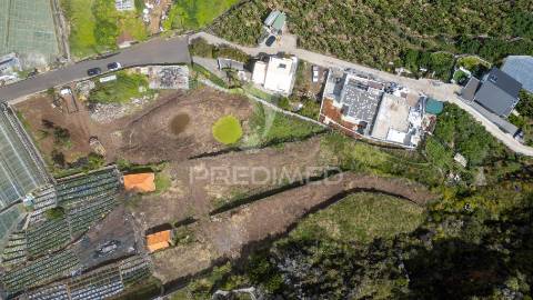 Terreno com projeto aprovado para construção de aldeamento turístico