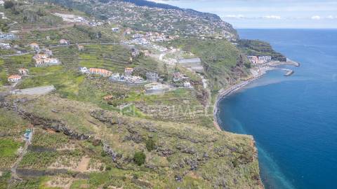 Terreno com projeto aprovado para construção de aldeamento turístico