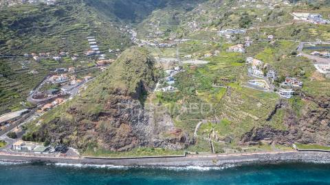 Terreno com projeto aprovado para construção de aldeamento turístico