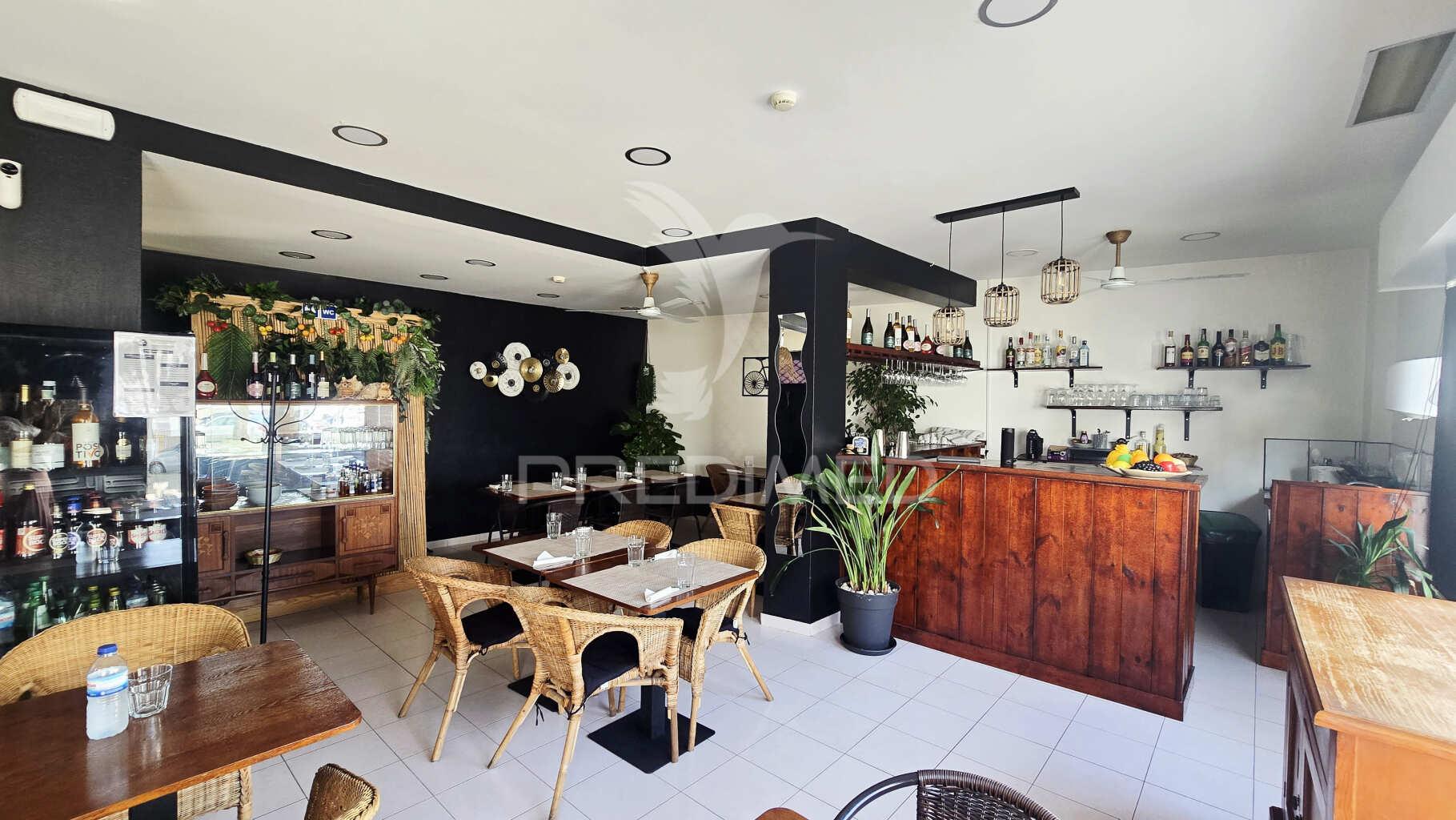 Trespasse de restaurante churrasqueira no centro de lagoa