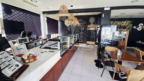 Trespasse de restaurante churrasqueira no centro de lagoa