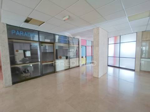 Loja no centro de fátima