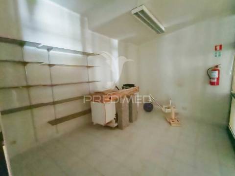 Loja no centro de fátima