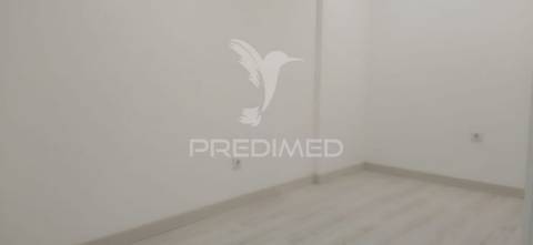 Loja transformada em t1 - vale de milhaços