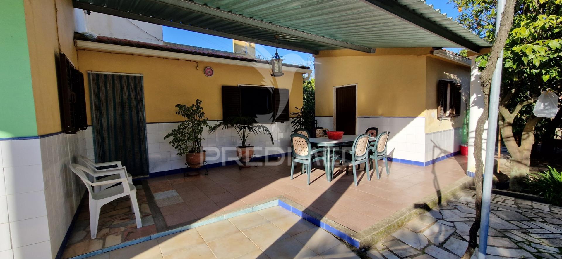 Quinta com moradia t3 em brejos de azeitão