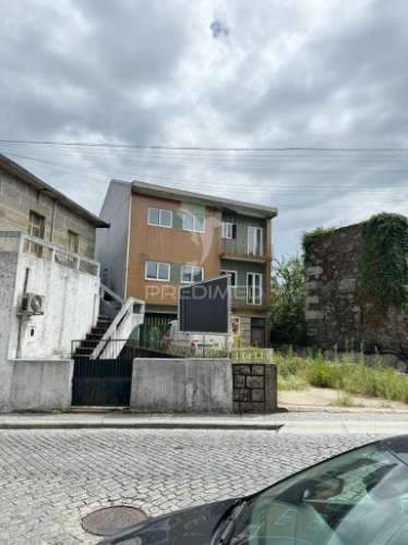 Moradia t3 +3 no centro da lixa