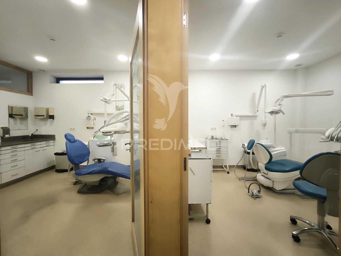 Clinica dentária para trespasse