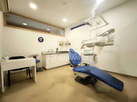 Clinica dentária para trespasse